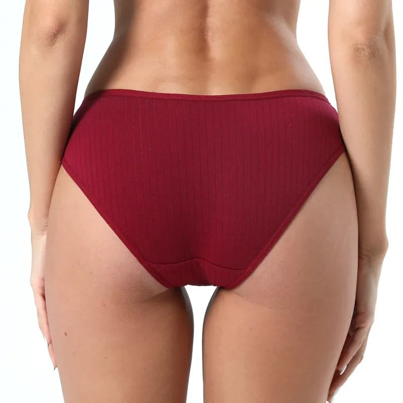 1pcs Women Panties Sexy Underwear Student Cute Mid-Waisted Briefs Female Ventilation Soft Cotton Women's Underpants