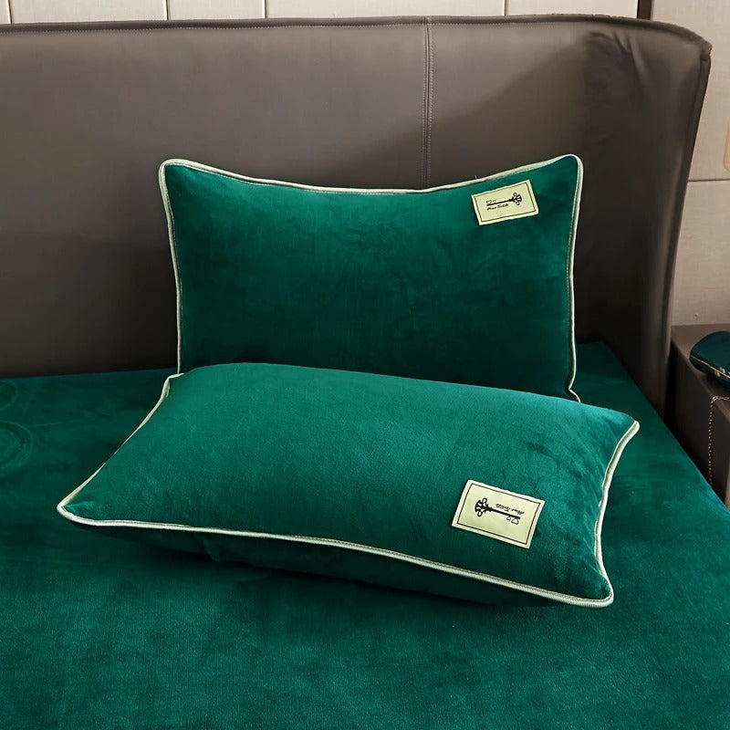 Velvet Fitted Sheets Winter Thick Warm Plush Bedspread with Elastic Band Bed Sheet for King, Queen, Full, and Twin