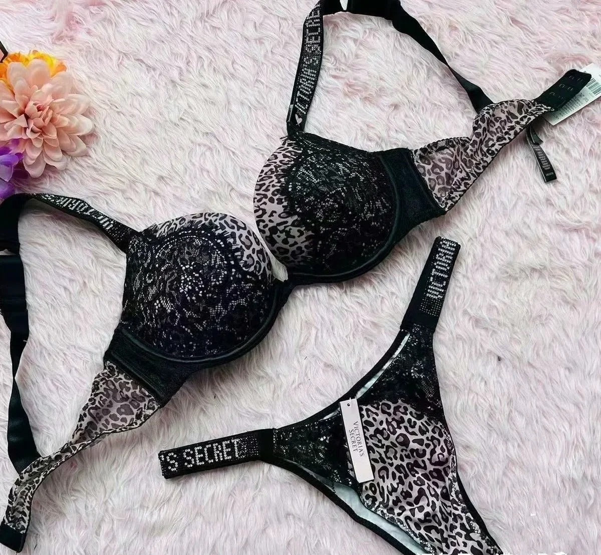 VICTORIA'S SECRET Hot Rhinestone Embellished Cute Heart Bra and Panty Set