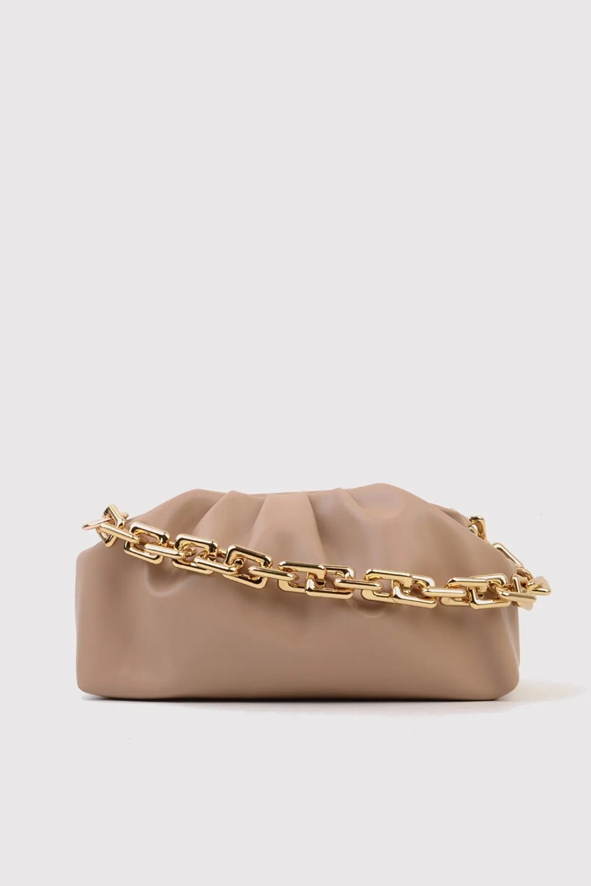 Women Golden Chain Hand Bag 30x16x13 cm Artificial Leather Lined Elegant Design High Quality