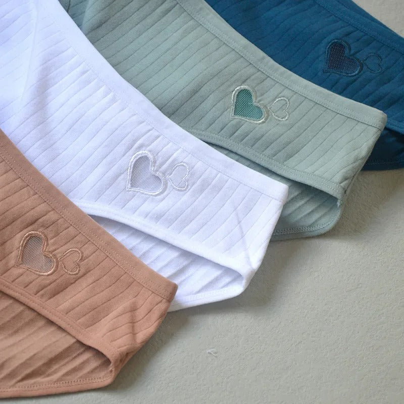 1pcs Women Panties Sexy Underwear Student Cute Mid-Waisted Briefs Female Ventilation Soft Cotton Women's Underpants