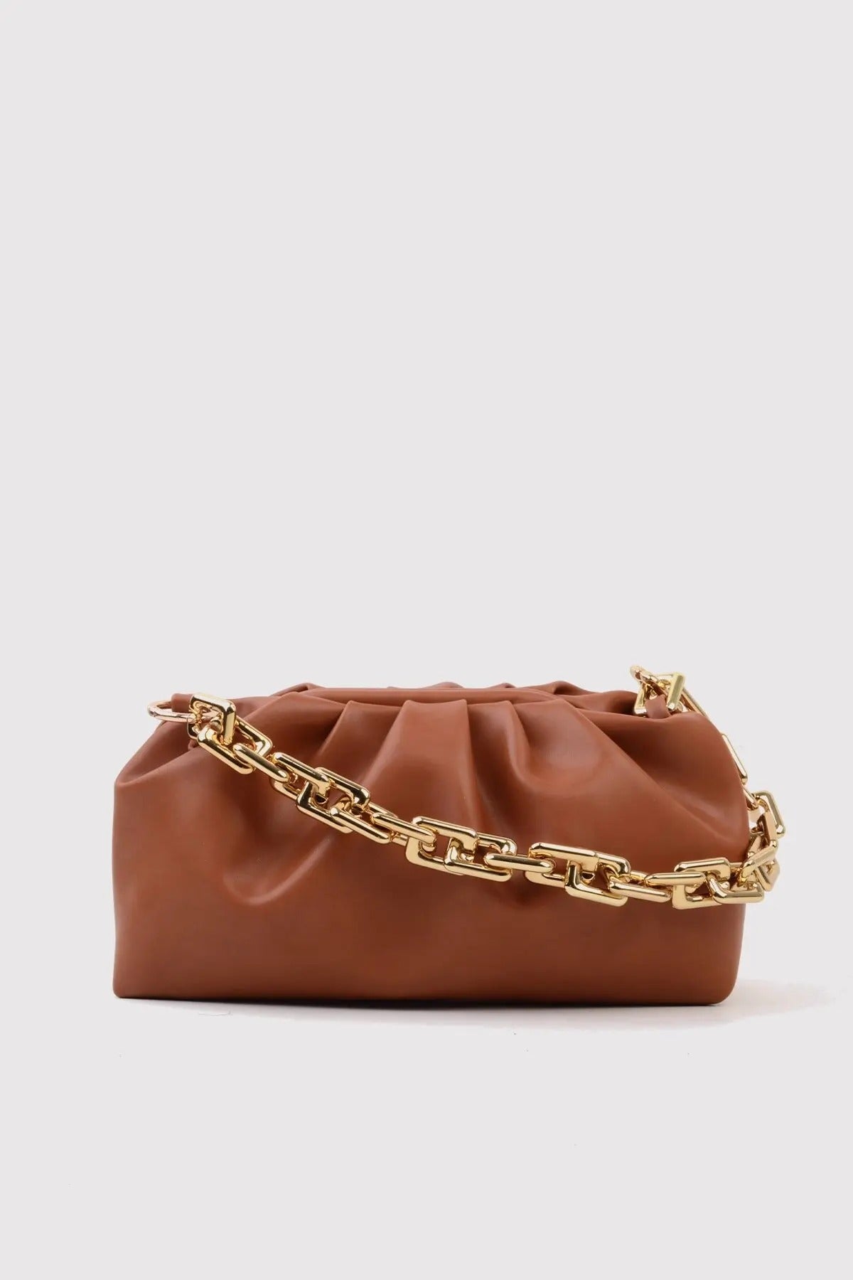 Women Golden Chain Hand Bag 30x16x13 cm Artificial Leather Lined Elegant Design High Quality