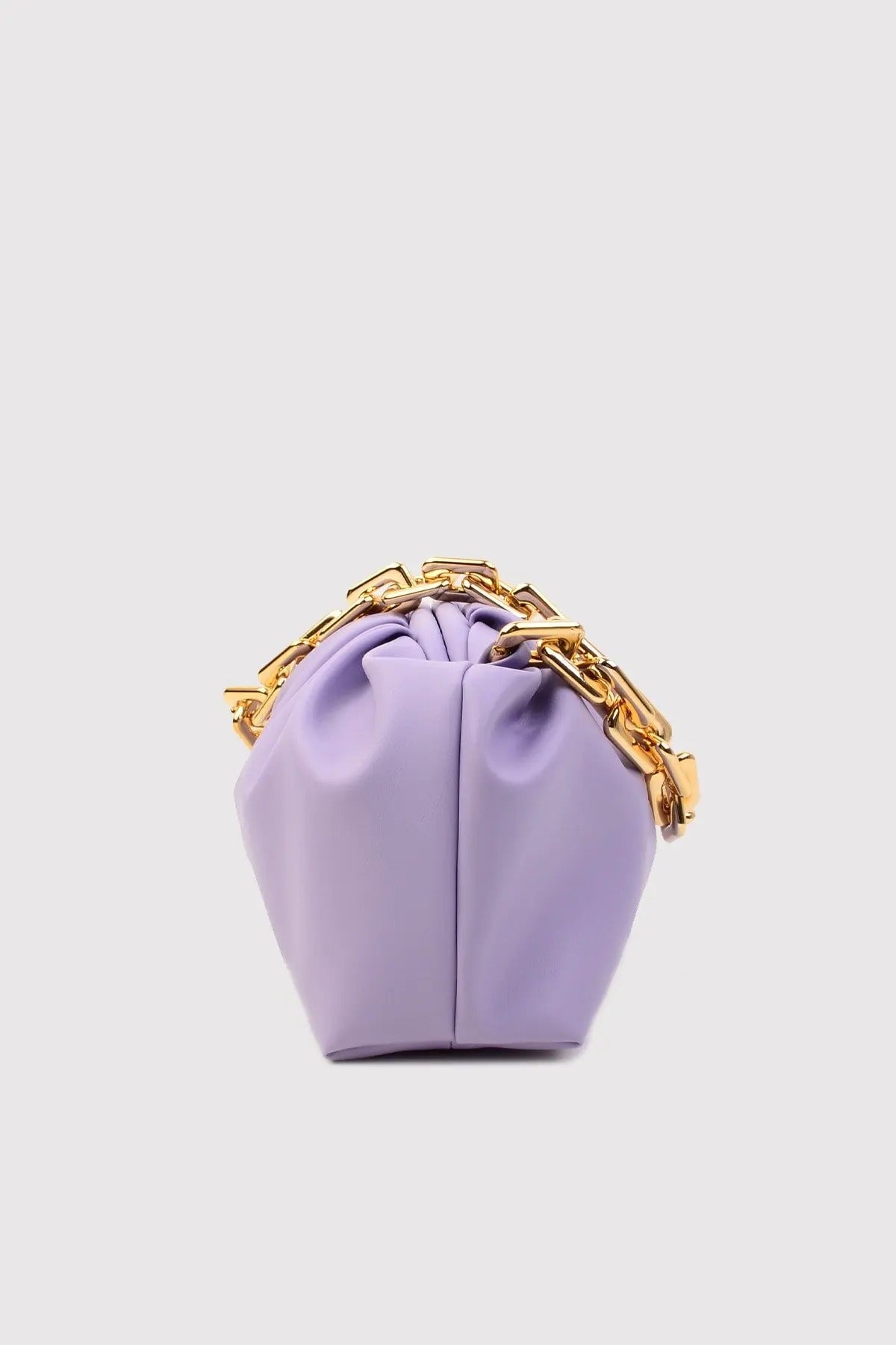 Women Golden Chain Hand Bag 30x16x13 cm Artificial Leather Lined Elegant Design High Quality